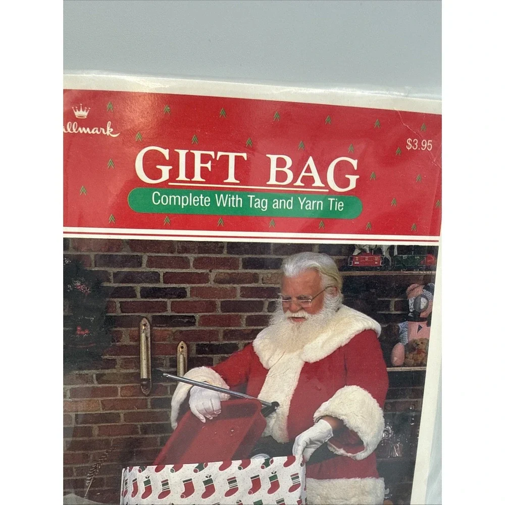 Vintage Giant Christmas‎ Gift Bag 36x44 Plastic Holiday Tag Yarn New Made In USA